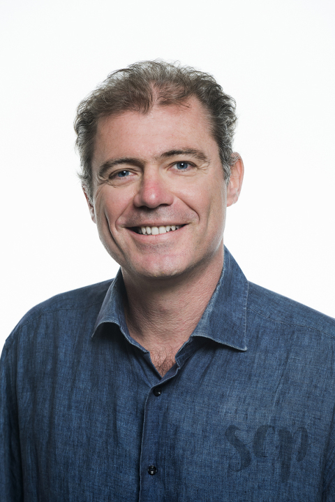 portraits sunshine coast, head shots sunshine coast, business portraits sunshine coast, portraits twim waters , portraits noosa , portraits maroochydore, portraits caloundra , business portraits on location sunshine coast