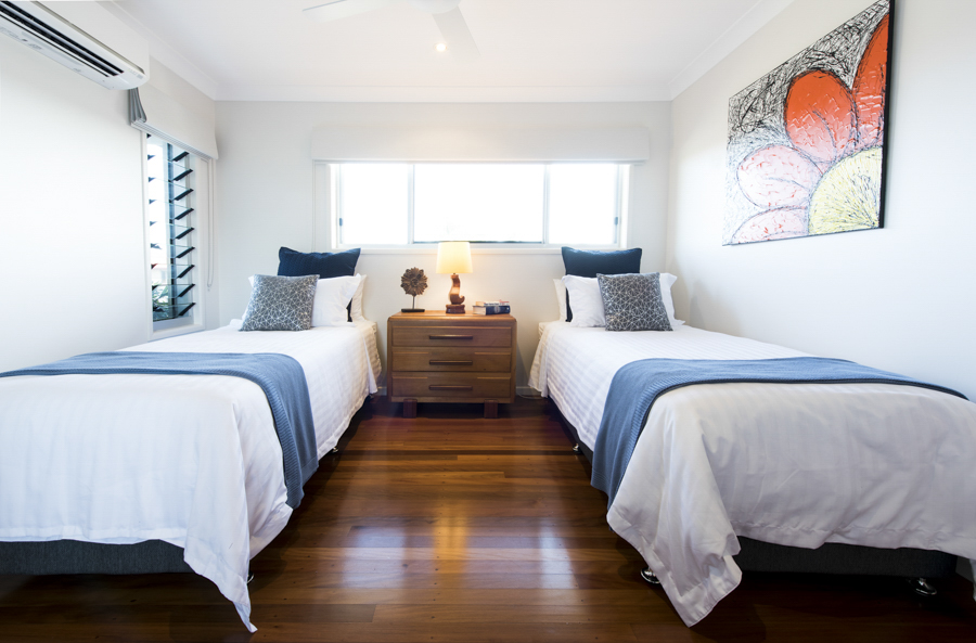 holiday home photographer, Air b&b photographer sunshine post