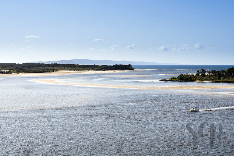 Holiday home photographer Sunshine coast Air BnB photographer Sunshine coast interior design photographer Phill Jackson Sunshine coast Photos Of Noosa Pacific Resort by Phill Jackson